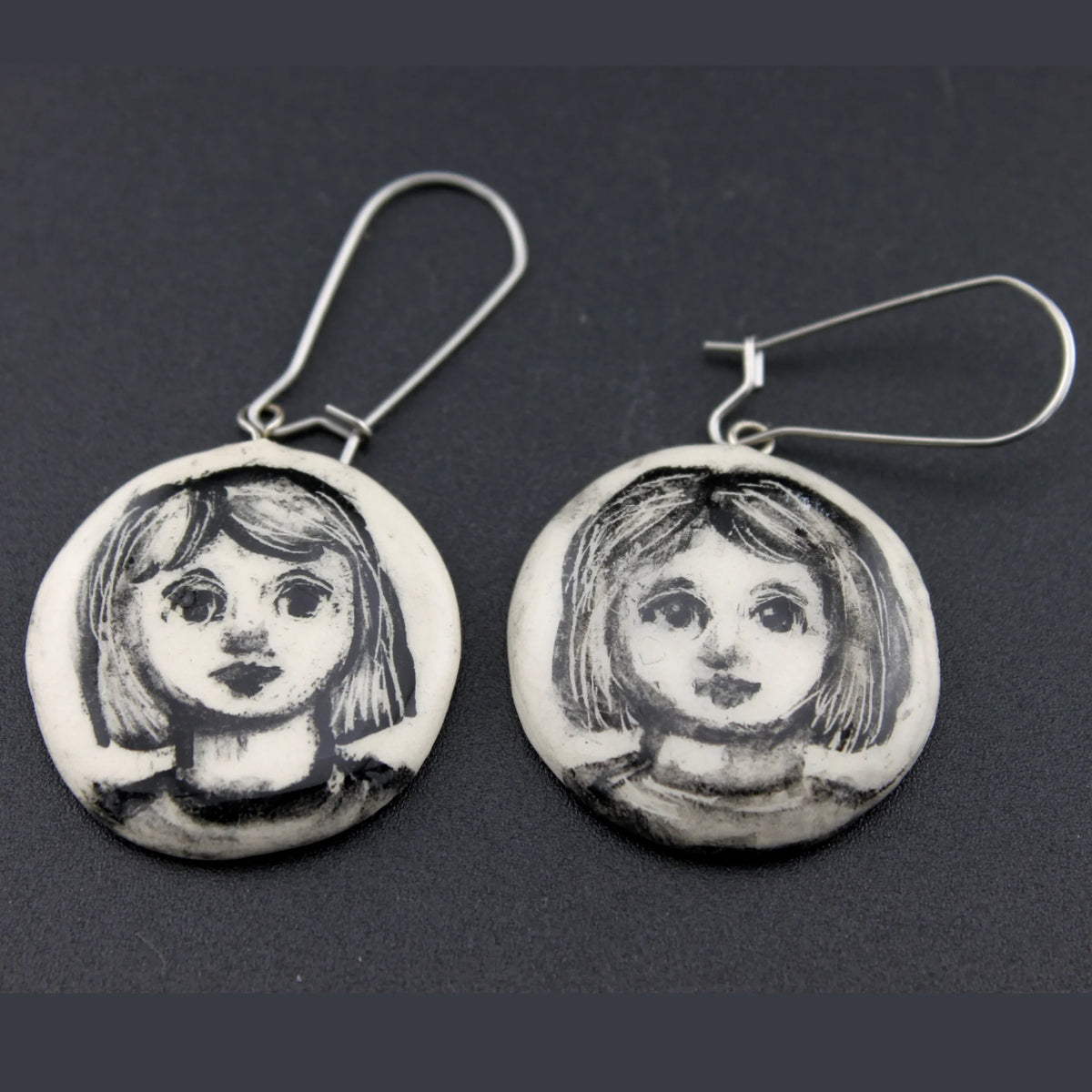boucles d'oreilles puces