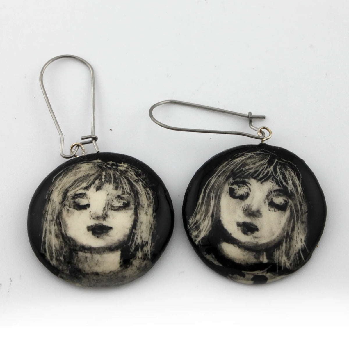 boucles d'oreilles puces