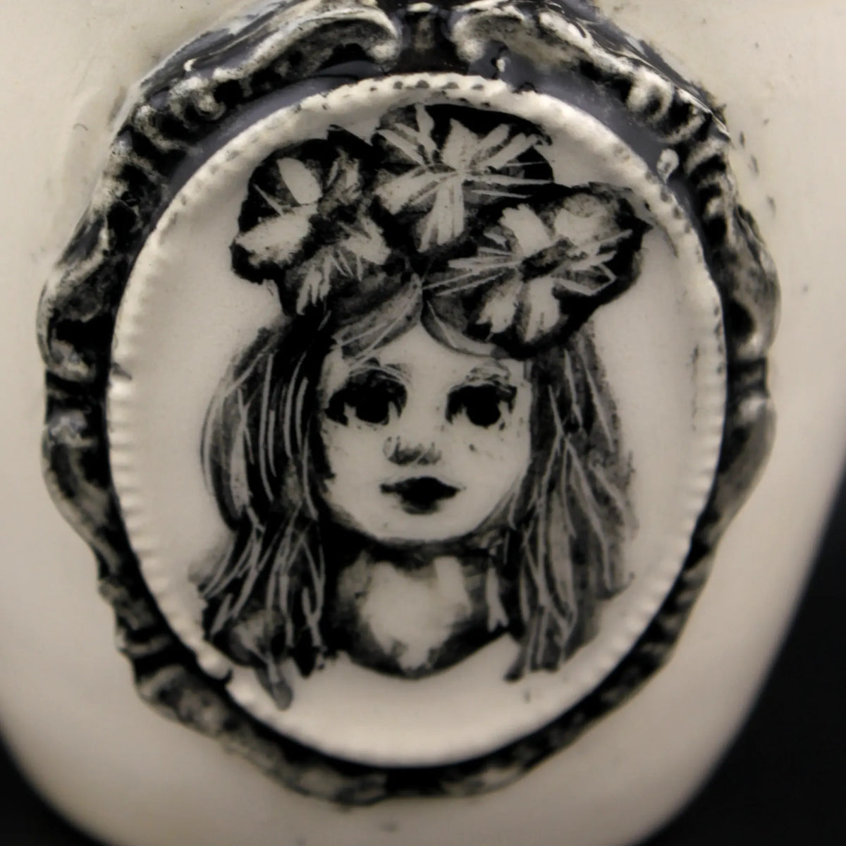 mini tasse portrait médaillon