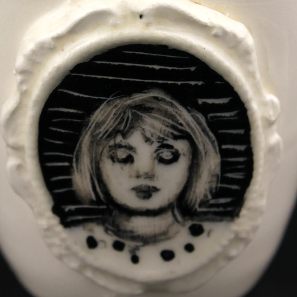 mini tasse portrait médaillon