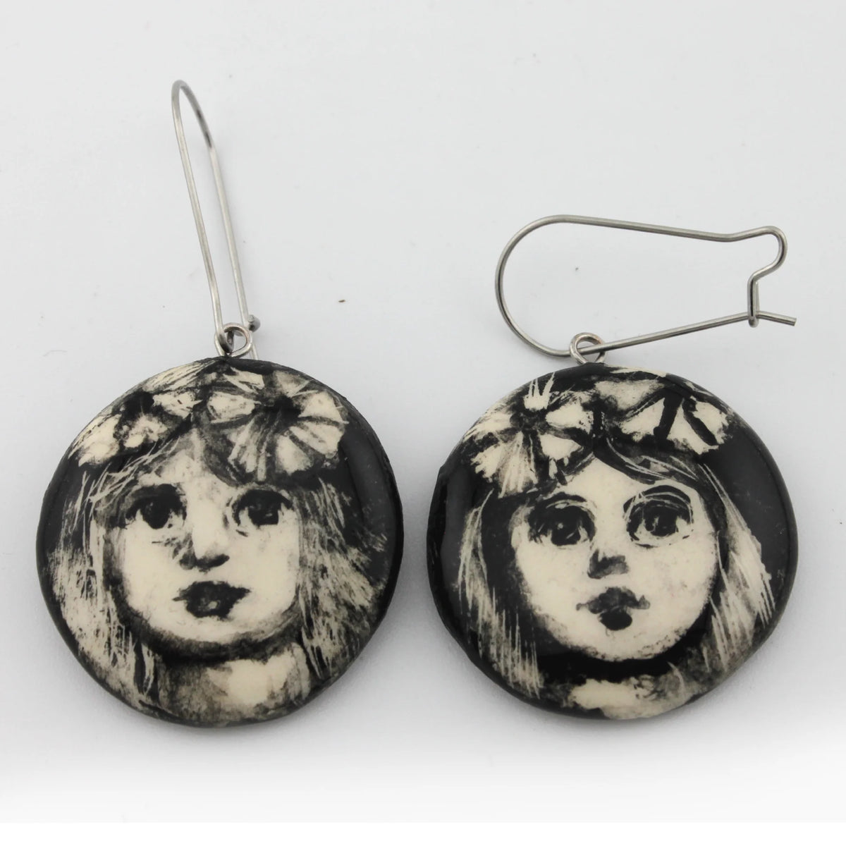 boucles d'oreilles puces