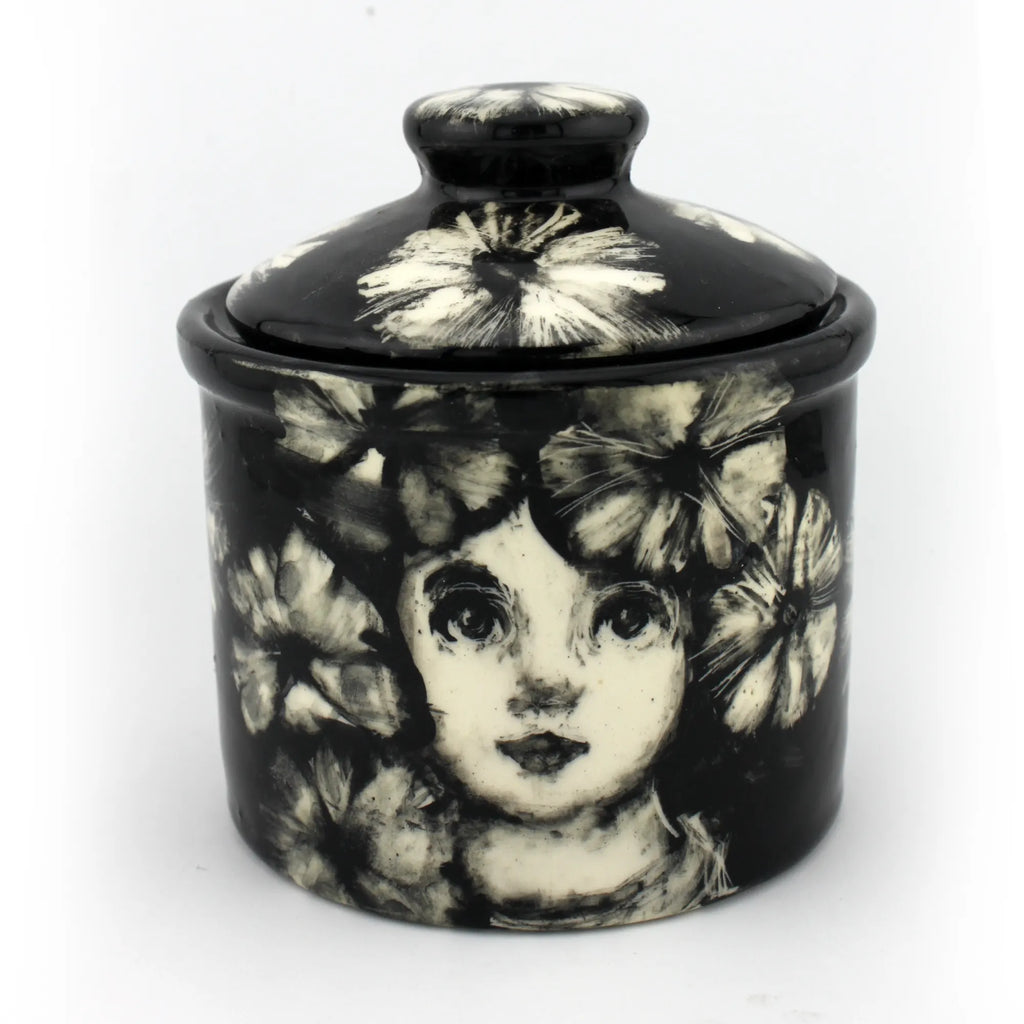 petite boite "enfant au printemps"