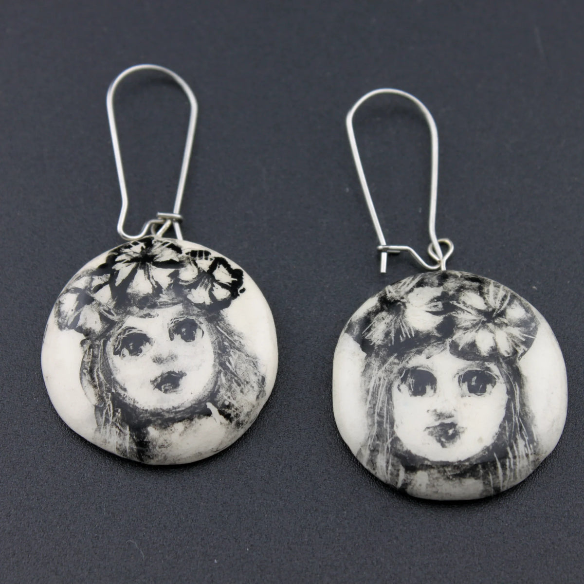 boucles d'oreilles puces